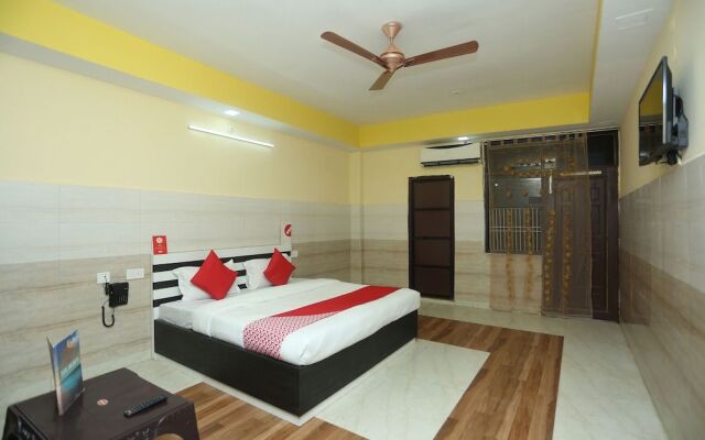 OYO 19556 Hotel Puri Inn