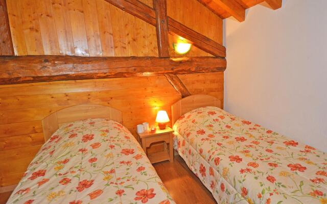 Chalet In Les Menuires-Praranger With Balcony