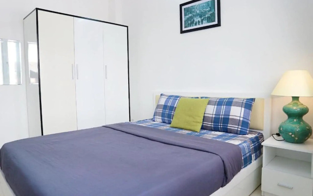 M-H Apartment Hotel