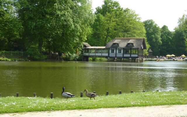 Modern Holiday Home In Brasschaat near Town Center