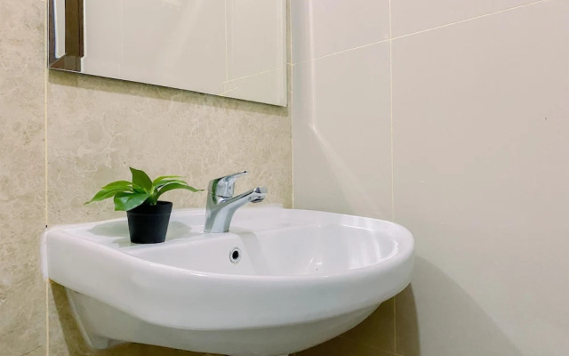 Relaxing Studio At Transpark Cibubur Apartment