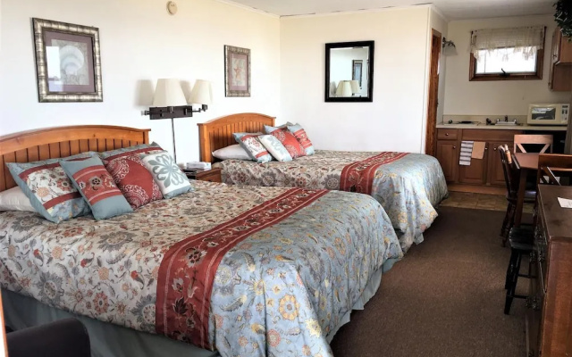 The Sandpiper Beachfront Motel