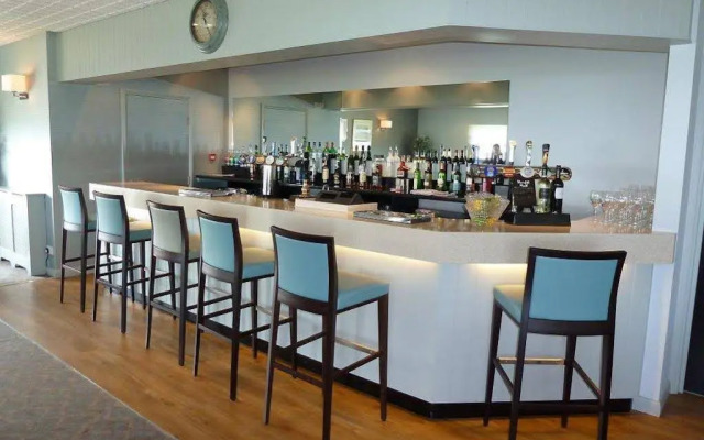 Hunley Hotel and Golf Club