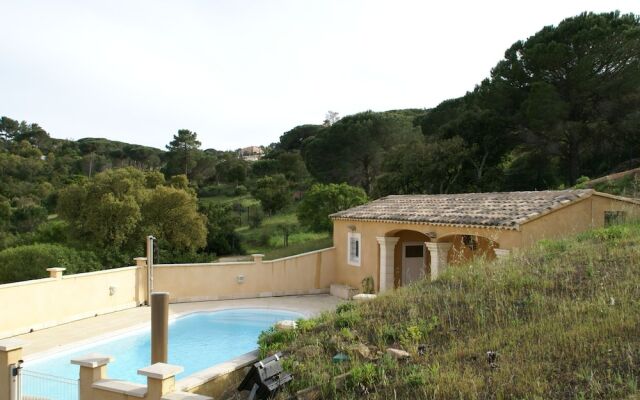 Soothing Holiday Home in Sainte-maxime With Swimming Pool