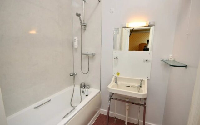 The Stromness Hotel by Paymán Club