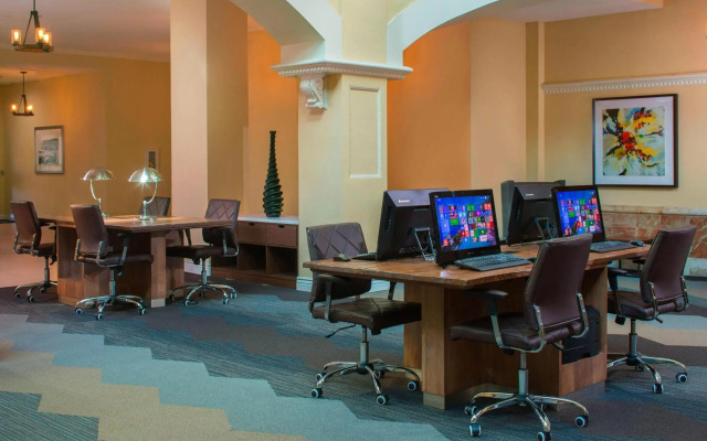 Four Points by Sheraton Suites Tampa Airport Westshore