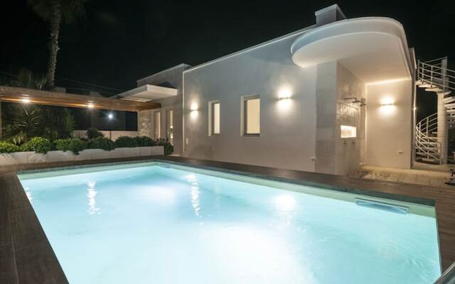 Charming Villa Close to the Beach - Beahost