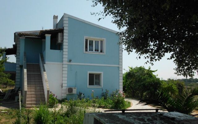 Tom's House/2 Between Paleokastritsa Dassia Ipsos!