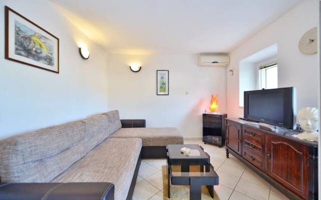 House Tihana