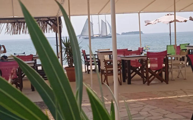 Kefalonia Beach Hotel & Bungalows