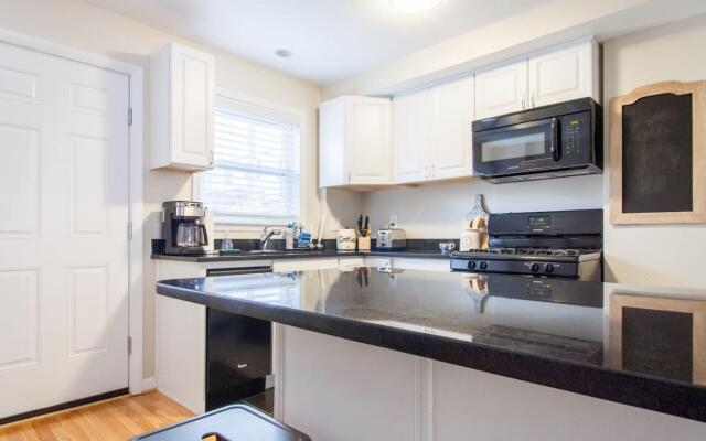 Transit-friendly Home Old Town Parking