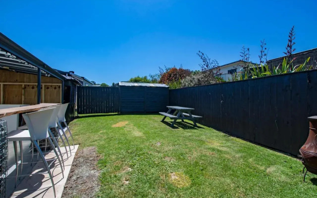 Sunnyside Spa Retreat - Mangawhai Holiday Home