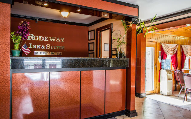 Rodeway Inn & Suites Brunswick near Hwy 1