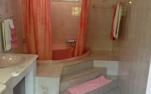 Casa Amarela Guesthouse