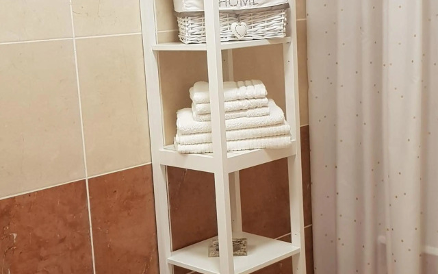 Ocean View Suite Close to Beach with Pool & WiFi