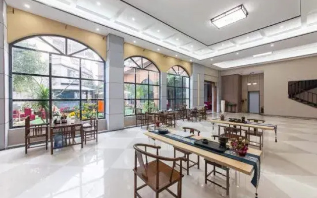 Yunshu Guyue Tangchi Hotel