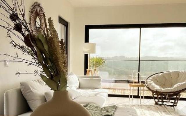 Luxury Villa with Infinity Pool