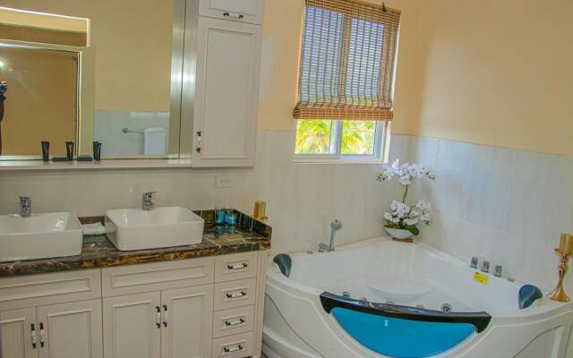 Crystal Jamaica Villa