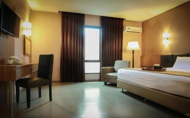 Raden Wijaya Hotel & Convention