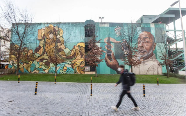 Downtown Studio w/ AC & Patio by LovelyStay