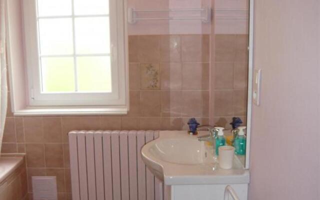 Gîte Saint-Pourçain-sur-Sioule, 5 pièces, 9 personnes - FR-1-489-60