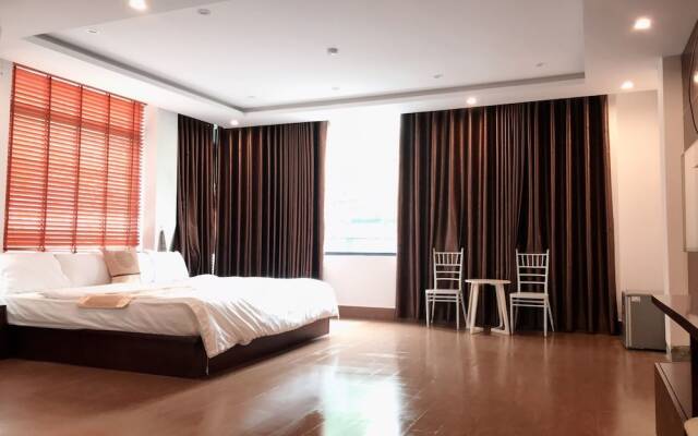 Romance Hotel