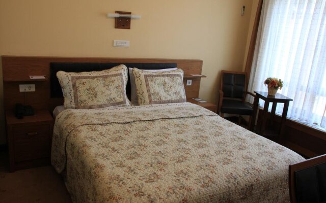 Royal Sapanca Hotel