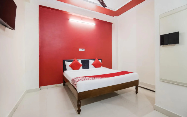 Ravi Palace by OYO Rooms