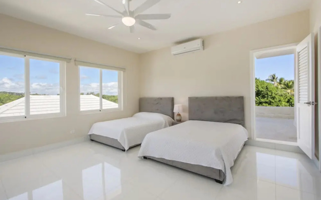Stunning 6BR Villa With Ocean View in Cap Cana