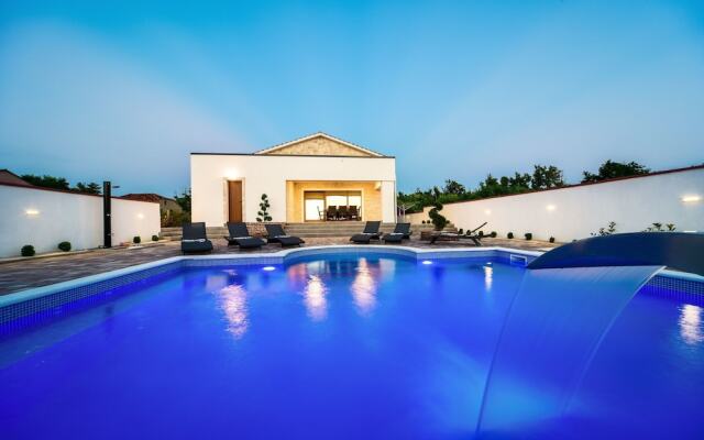 Villa Mery