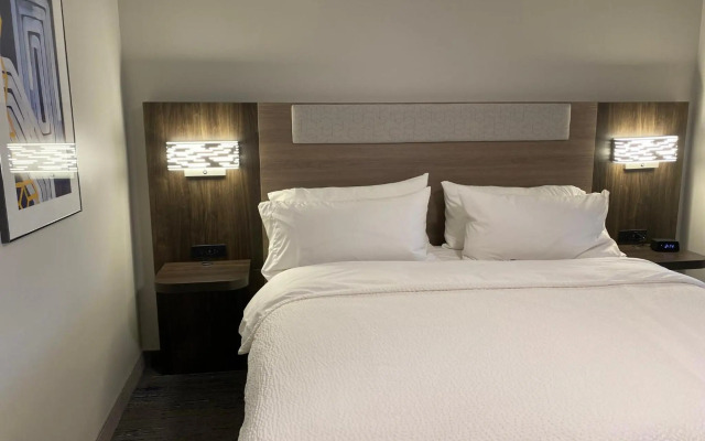 Holiday Inn Express Plymouth