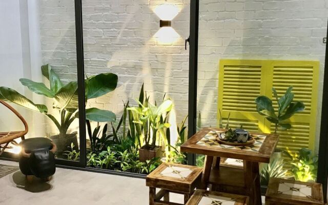 Uri House