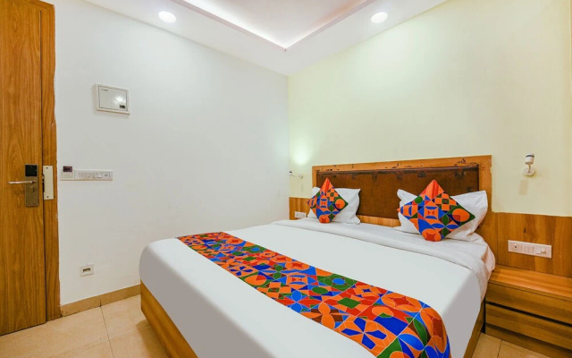 Fabhotel Royal Residency I