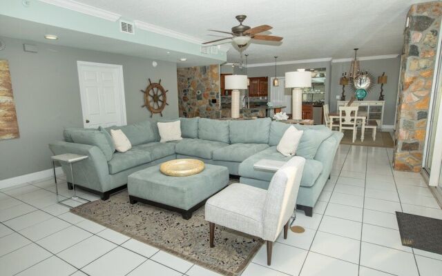 Oceania 703 3 Bedroom Condo by RedAwning