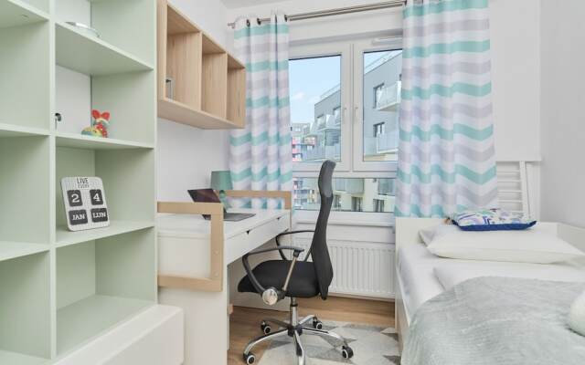 Family Apartment Wrocław by Renters