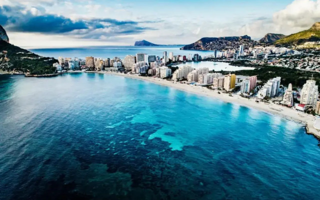 Villa Clem in Calp With 4 Bedrooms and 3 Bathrooms