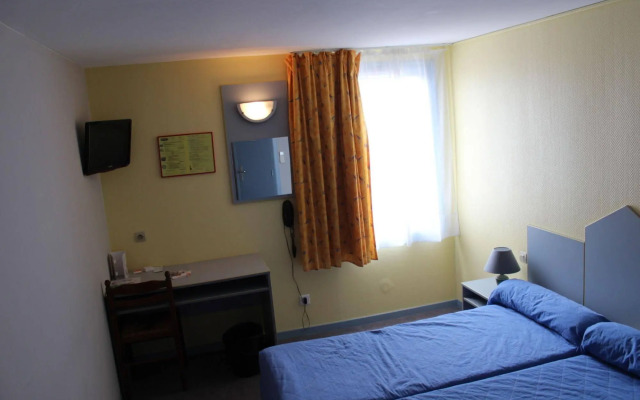 Crau Hotel