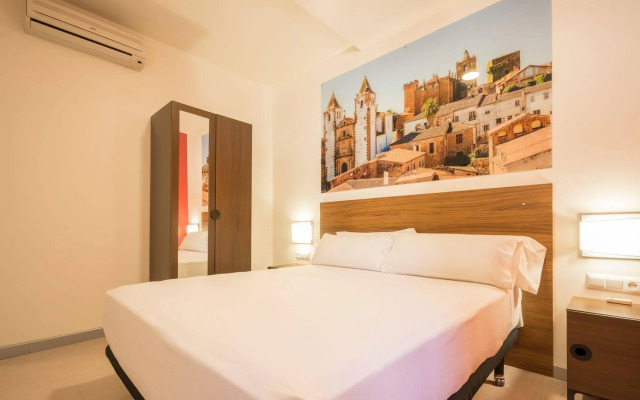 Apartamentos H2 Cáceres