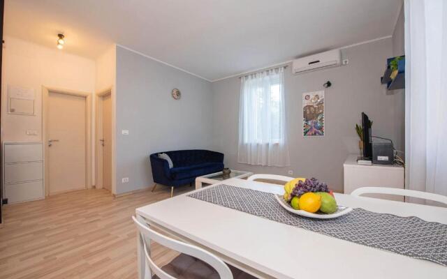 Hostrinus apartment