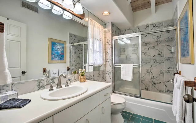 Ocean-view Kailua-kona Escape w/ Private Pool!