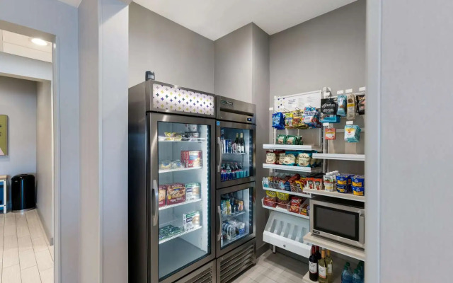 Spark by Hilton Midland South