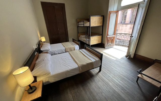 Iturbide 500 Hostal - Hostel