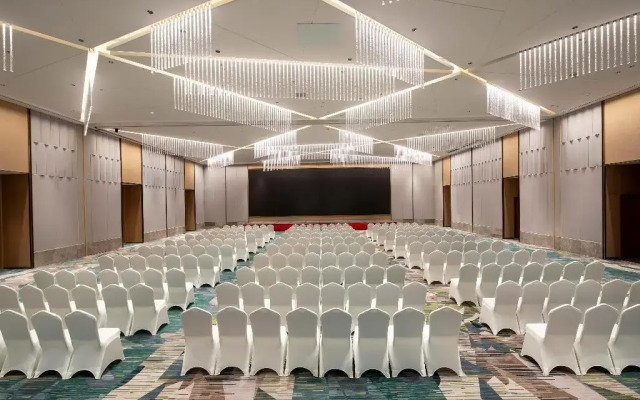 Holiday Inn Wuxi Central Station by IHG