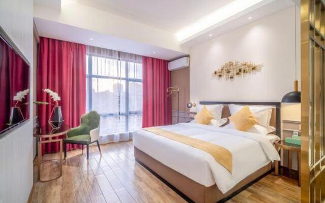 Arc de Triomphe Hotel