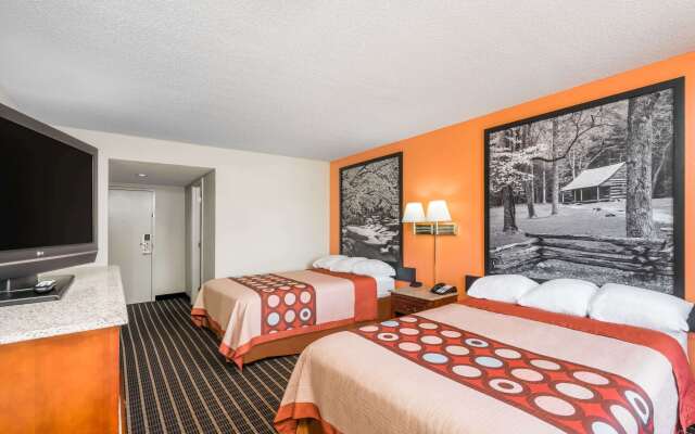 Super 8 by Wyndham Dandridge