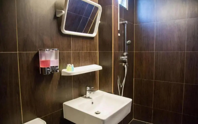 RoomQuest Bangkok Ratchada