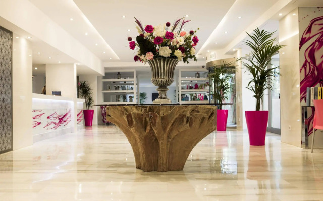 Hotel Seramar Comodoro Playa