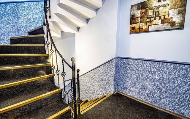 Room in Guest Room - Deluxe Double Room 4