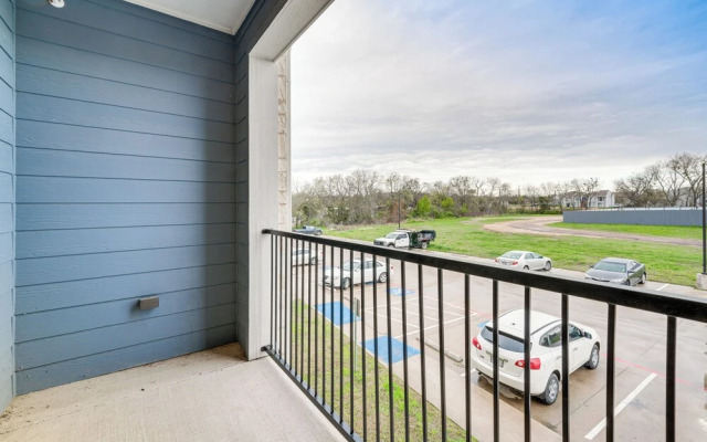 Close to Lakes & Museums: Bonham Vacation Rental