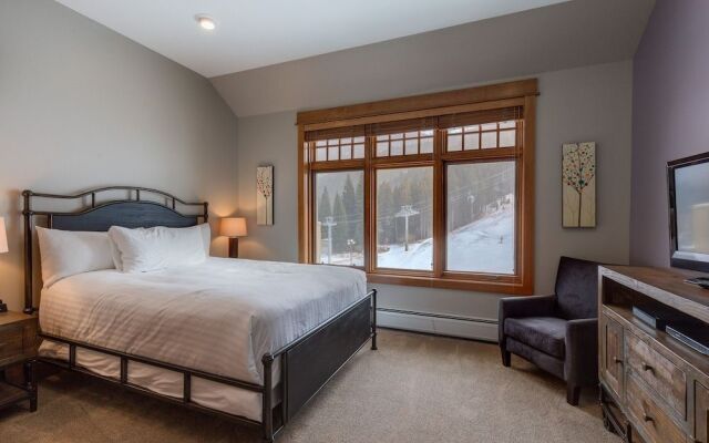 Lone Eagle #3050 - 4 Br Condo